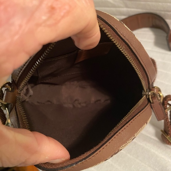 Gucci GG Canvas Round Crossbody W/Certificate of Authenticity - Picture 10 of 14